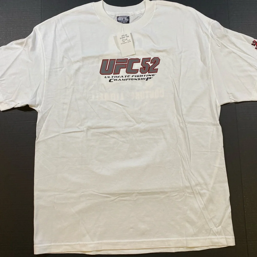 UFC 52 - XL T-shirt & Trilogy DVD - Chuck Liddell v. Randy Couture 2 - 2005 - Picture 2 of 13